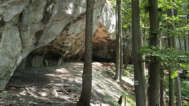 Mažárna jaskyňa